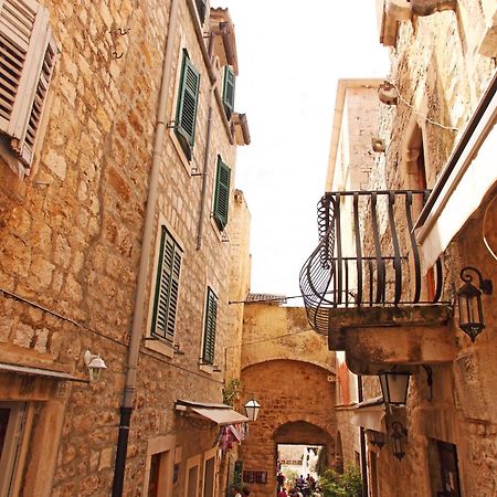 Rooms And Apartments Villa Town Gate Hvar Χβαρ Εξωτερικό φωτογραφία