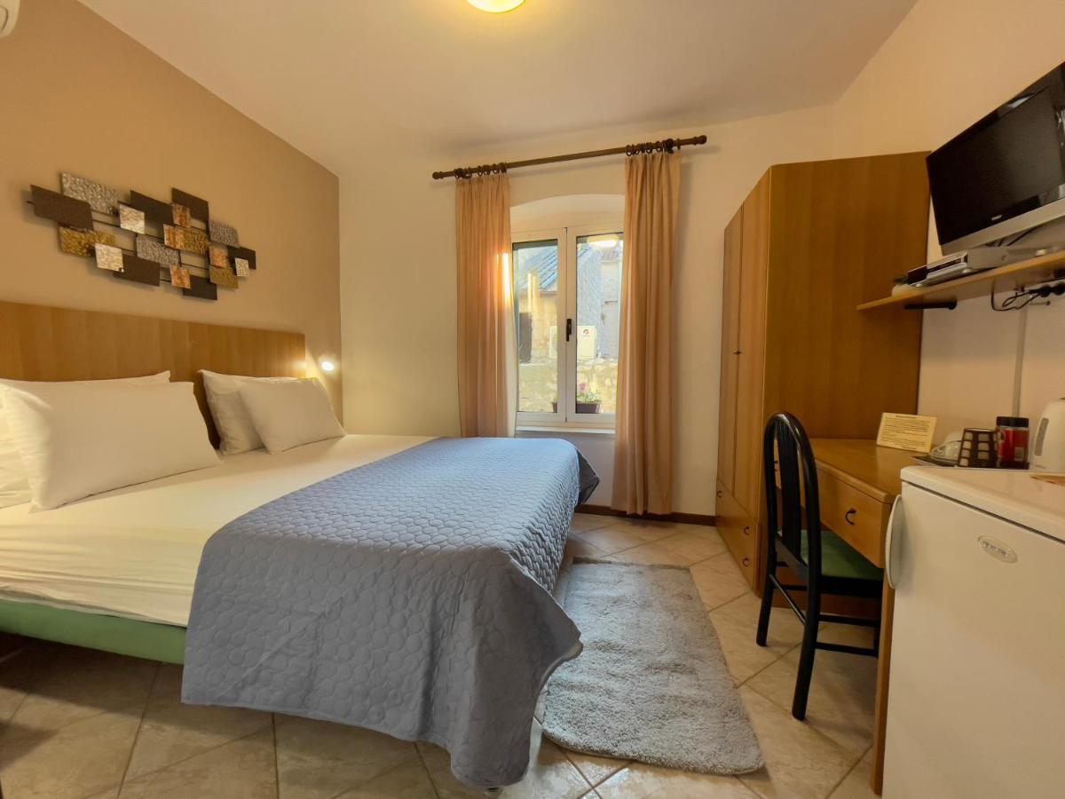 Rooms And Apartments Villa Town Gate Hvar Χβαρ Εξωτερικό φωτογραφία